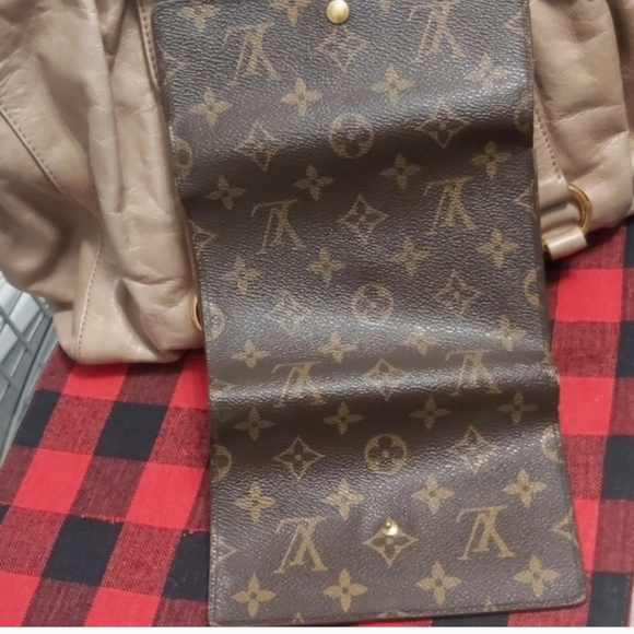 Louis Vuitton Monogram Tresor Wallet - Picture 6 of 14